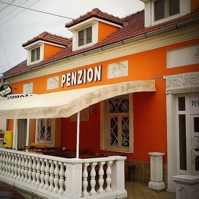 Penzion Kormos สตูโรโว ภายนอก รูปภาพ